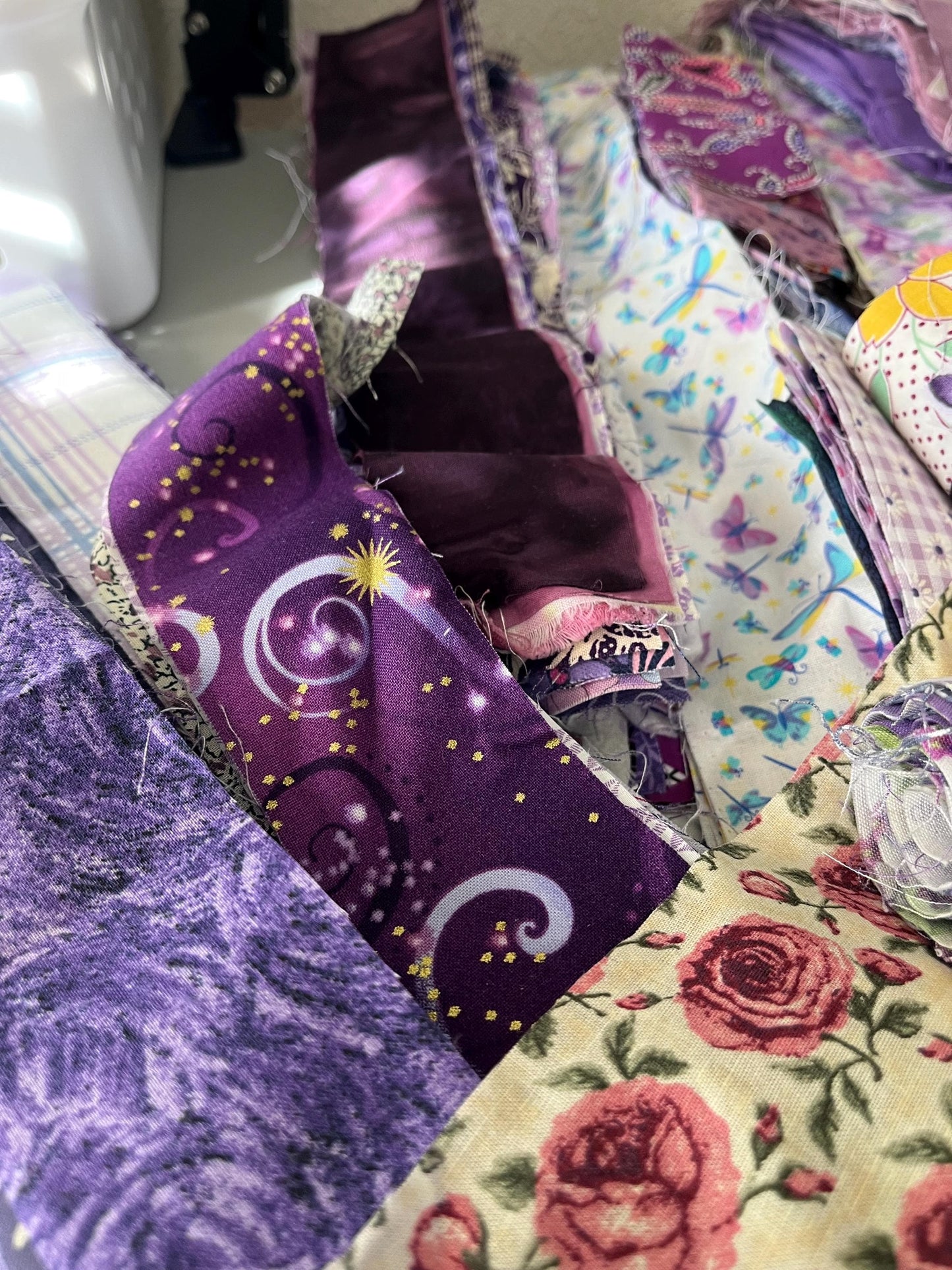 PURPLE Cotton Fabric Strip Bundles Quilting & Crafting (approx 15 scrappy strips)