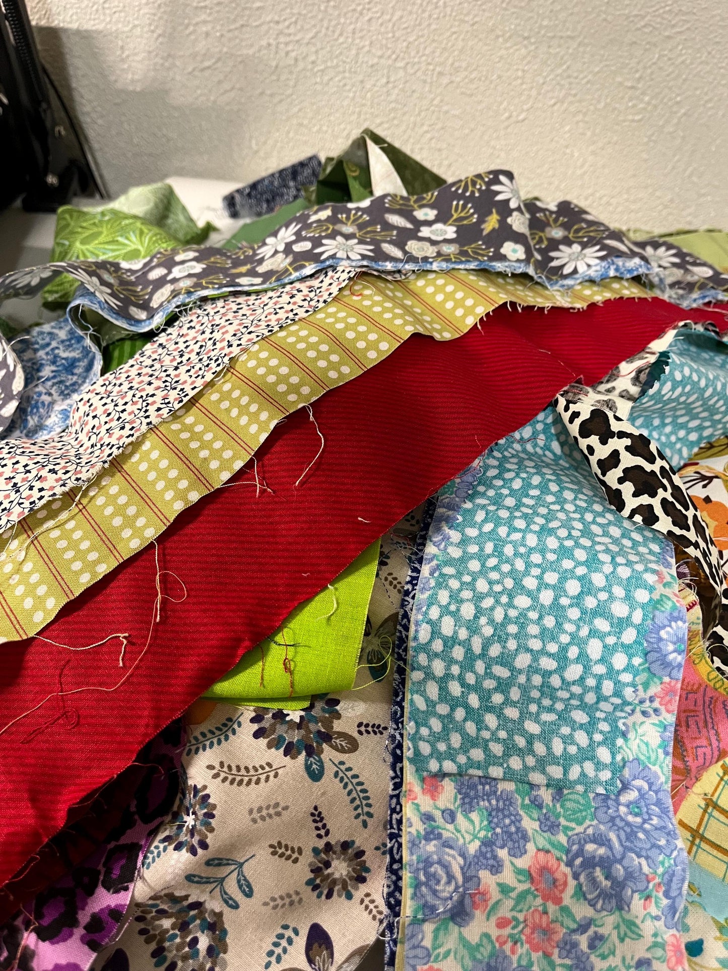 Chubby Cotton Fabric Strip Bundles Quilting & Crafting (30 scrappy strips)