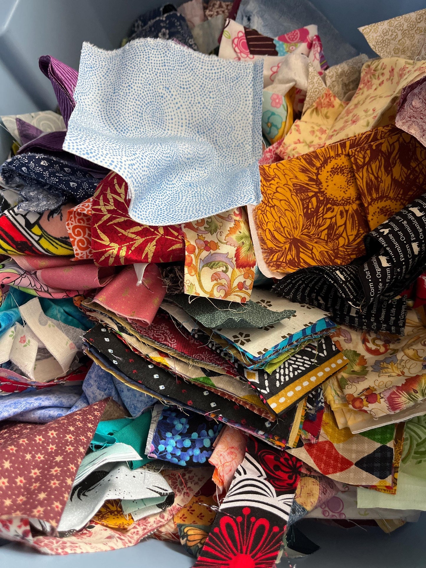 Cotton Fabric Scraps: 2 oz. Quilting & Crafting Scrappy Bundle