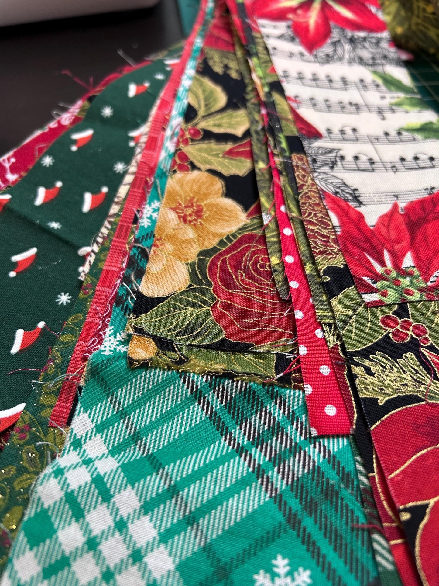 Christmas / Holiday Chubby Cotton Fabric Strip Bundles Quilting & Crafting  (30 scrappy strips)