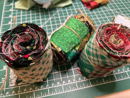 Christmas / Holiday Chubby Cotton Fabric Strip Bundles Quilting & Crafting  (30 scrappy strips)